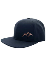 Lade das Bild in den Galerie-Viewer, snapback cap gröbenstädt |holz| schwarz | berge braun